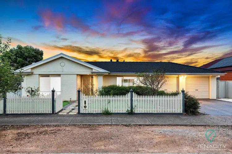 Second view of Homely house listing, 13 Daintree Retreat, Caroline Springs VIC 3023