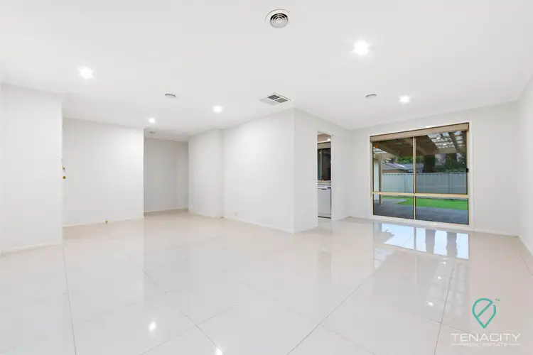 Fifth view of Homely house listing, 13 Daintree Retreat, Caroline Springs VIC 3023
