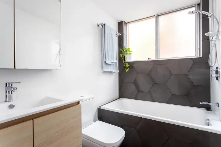 Third view of Homely apartment listing, 4/4-6 Cassia Street, Dee Why NSW 2099