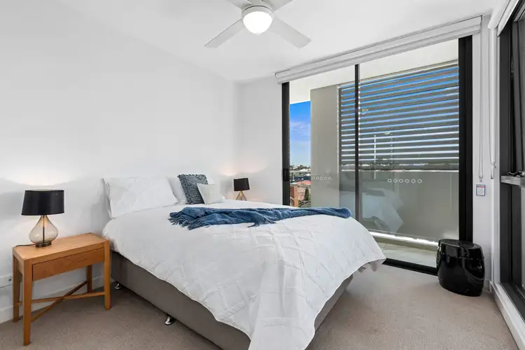 402/70-74 Carl Street, Woolloongabba QLD 4102