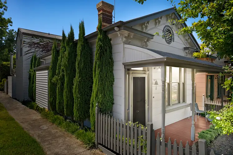 2 Cambridge Street, Armadale VIC 3143