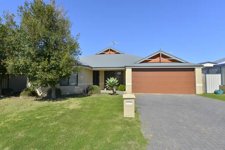 16 Moonbrook Way, Meadow Springs WA 6210