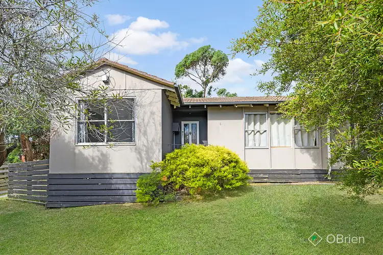 6 Moreton Street, Frankston North VIC 3200