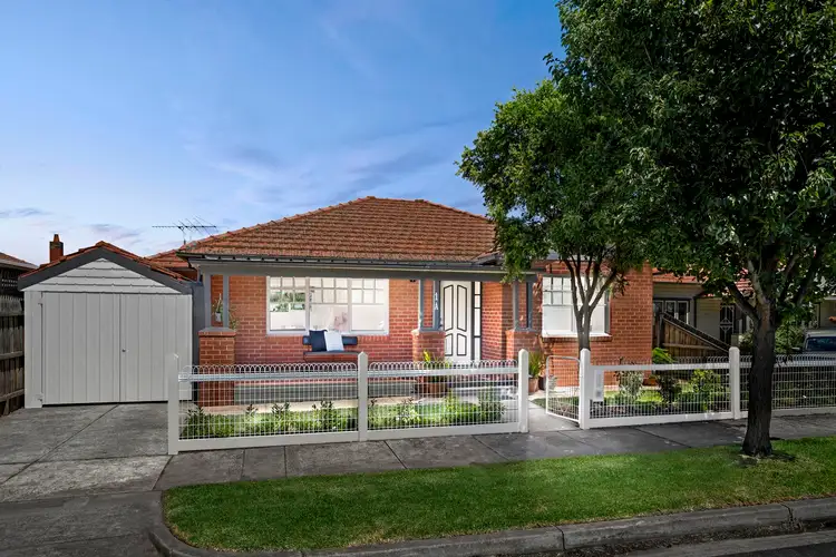 1A Peronne Street, Pascoe Vale South VIC 3044