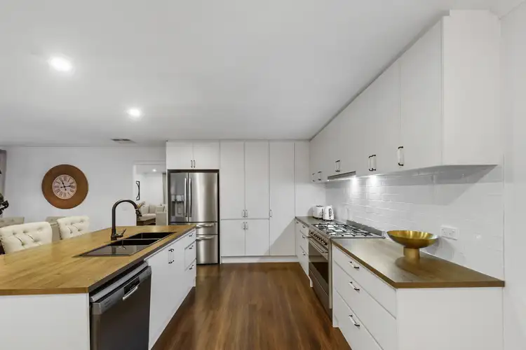 Fifth view of Homely house listing, 30 Allenby Road, Hillside VIC 3037