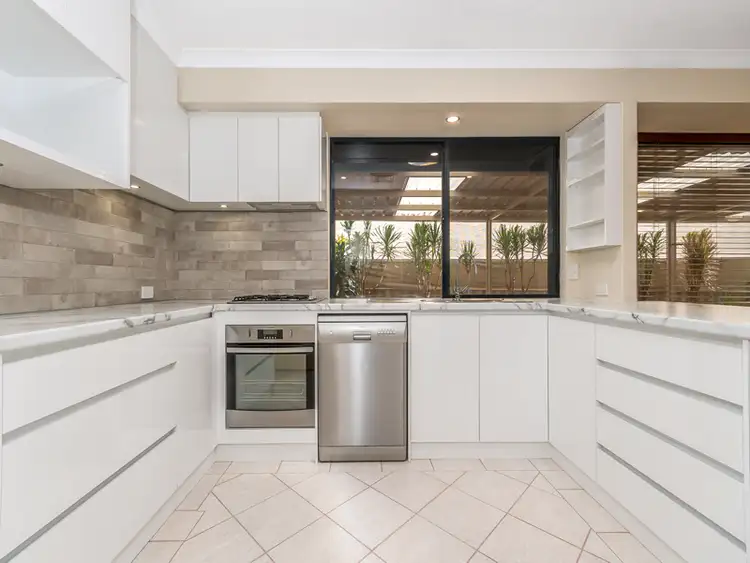 Sixth view of Homely house listing, 9 Barnfield Court, Seville Grove WA 6112