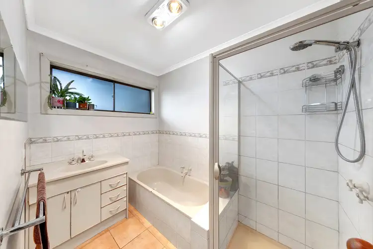 Fifth view of Homely house listing, 2 Curtin Court, Warrnambool VIC 3280