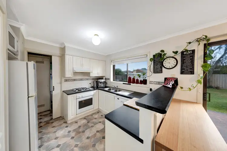Sixth view of Homely house listing, 2 Curtin Court, Warrnambool VIC 3280