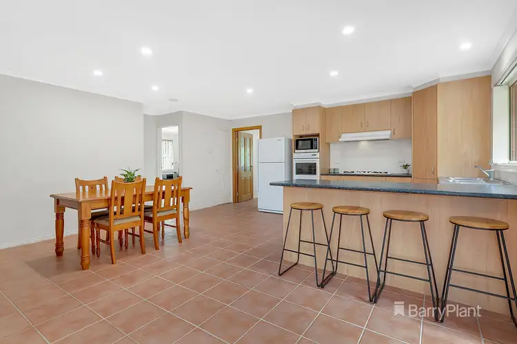 Fifth view of Homely house listing, 2 Flying Fox Terrace, South Morang VIC 3752