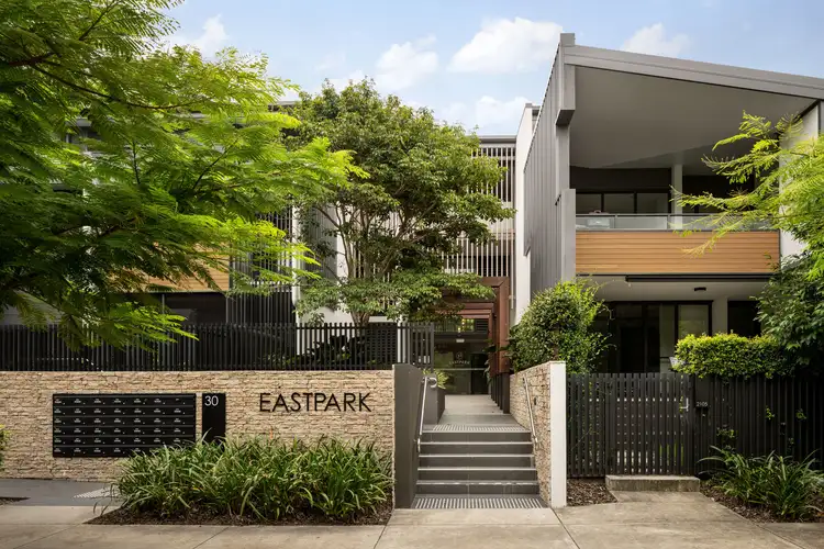 2215/30 Johnston Street, Bulimba QLD 4171
