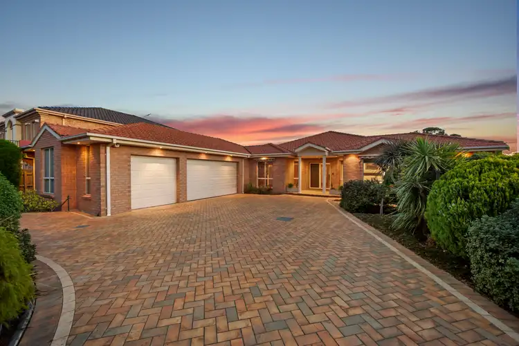 13 Drysdale Avenue, Taylors Lakes VIC 3038