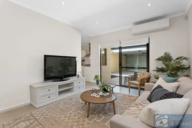 Fifth view of Homely house listing, 8 Oxted Link, Butler WA 6036
