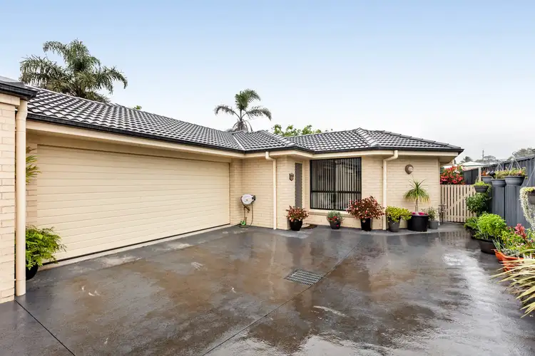 Main view of Homely villa listing, 2/139 Pur Pur Avenue, Lake Illawarra NSW 2528