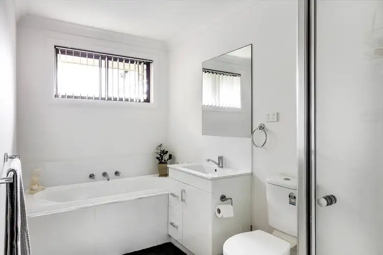 Fifth view of Homely villa listing, 2/139 Pur Pur Avenue, Lake Illawarra NSW 2528