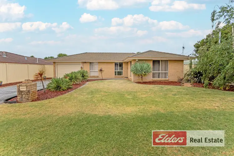5 Seville Way, Orana WA 6330