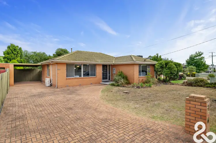 15 McFarlane Crescent, Epping VIC 3076