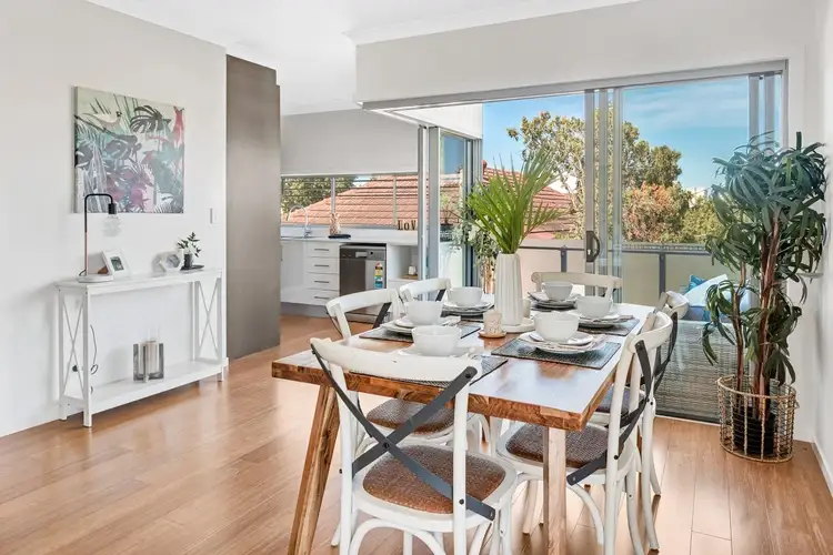 2/77 Minnie Street