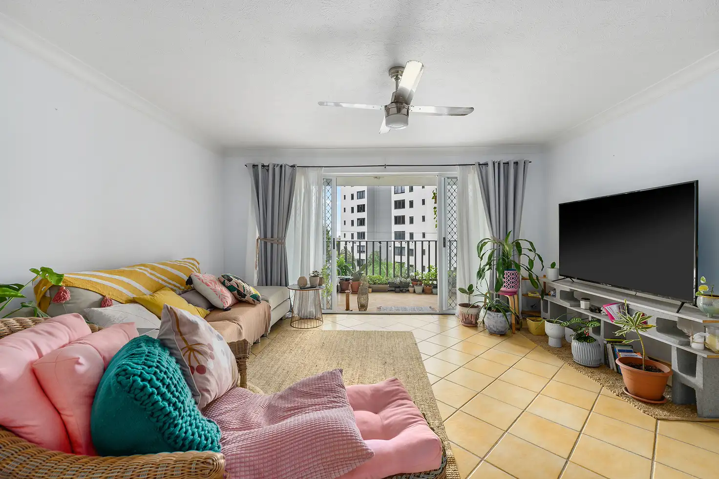 Main view of Homely unit listing, 7/34 Hill Avenue, Burleigh Heads QLD 4220