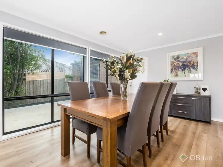 Sixth view of Homely house listing, 6 Joan Court, Skye VIC 3977
