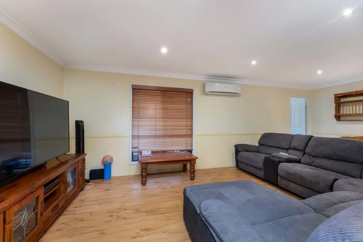 Sixth view of Homely house listing, 19 Whitchurch Road, Emerald QLD 4720