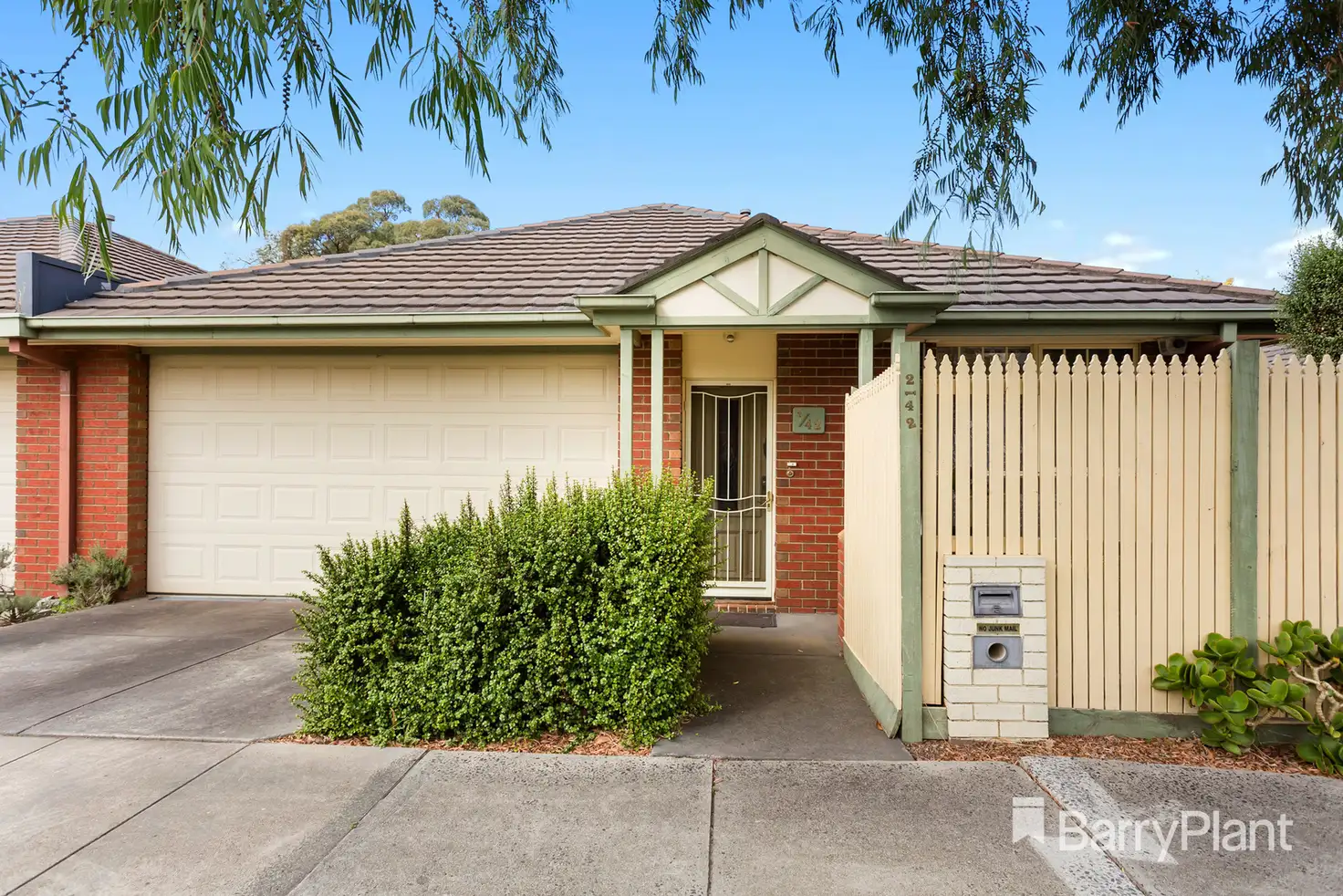 Main view of Homely unit listing, 2/42 Myrtle Street, Glen Waverley VIC 3150