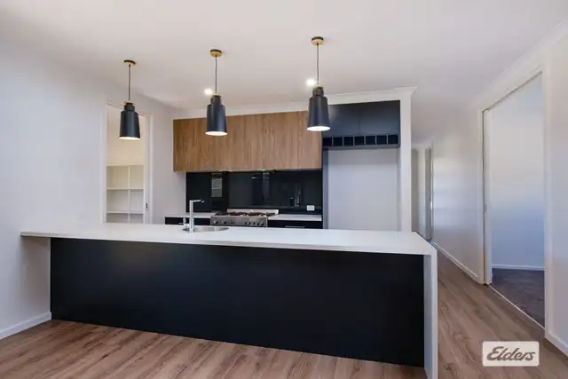 Second view of Homely house listing, 32 Ruthven Circuit, Wodonga VIC 3690