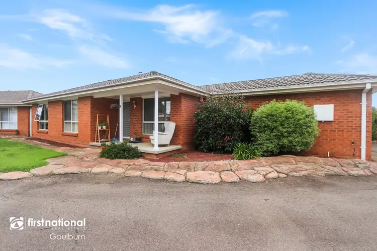 2/15 Paradise Place, Goulburn NSW 2580