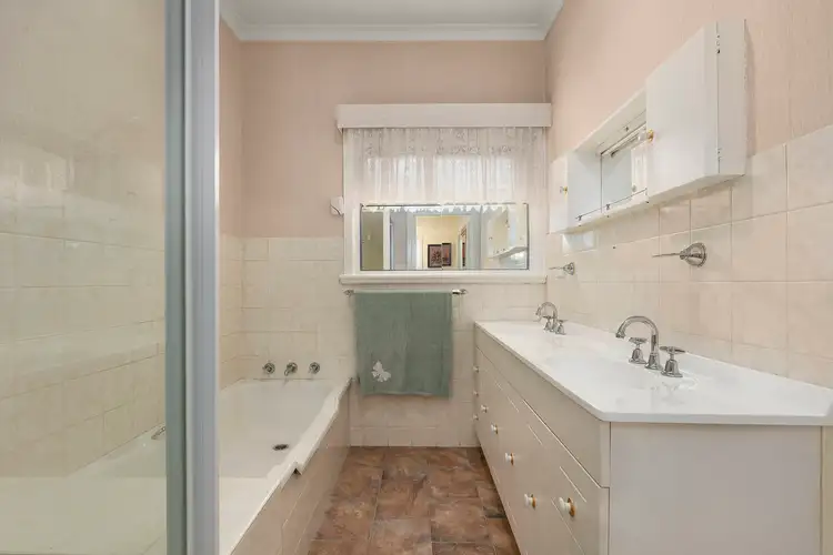 Fifth view of Homely house listing, 284 Gaffney Street, Pascoe Vale VIC 3044