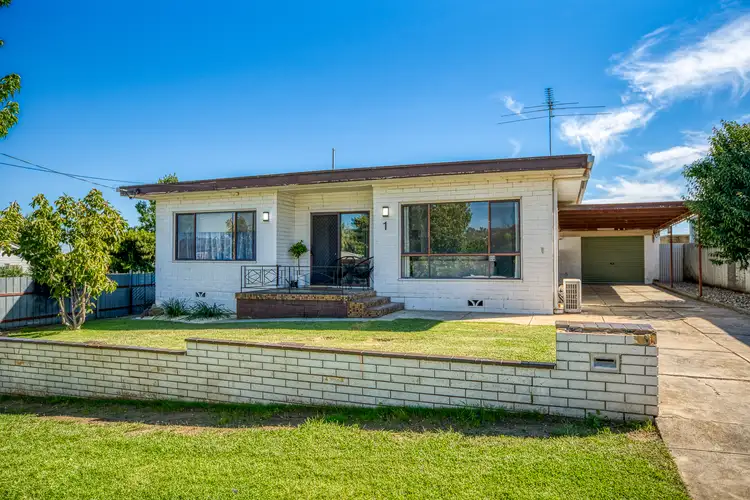 1 Clover Avenue, Wodonga VIC 3690