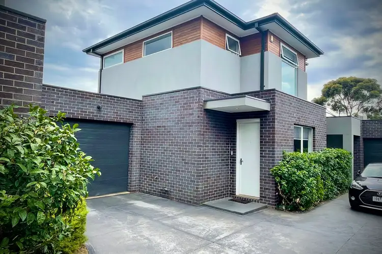 2/10 Nelson Court, Avondale Heights VIC 3034