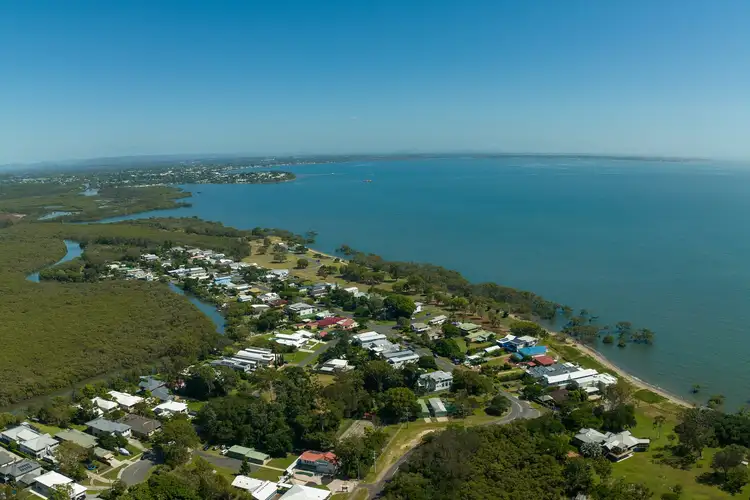 Fifth view of Homely house listing, 15 O'Quinn Street, Nudgee Beach QLD 4014