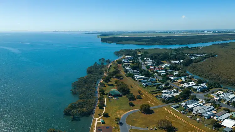 Sixth view of Homely house listing, 15 O'Quinn Street, Nudgee Beach QLD 4014