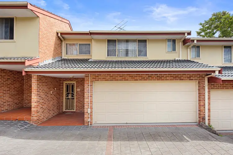 Main view of Homely townhouse listing, 2/32 Anzac Avenue, Engadine NSW 2233