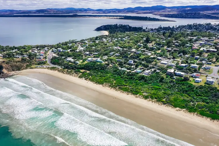 26 Ulvergerne Street, Dodges Ferry TAS 7173