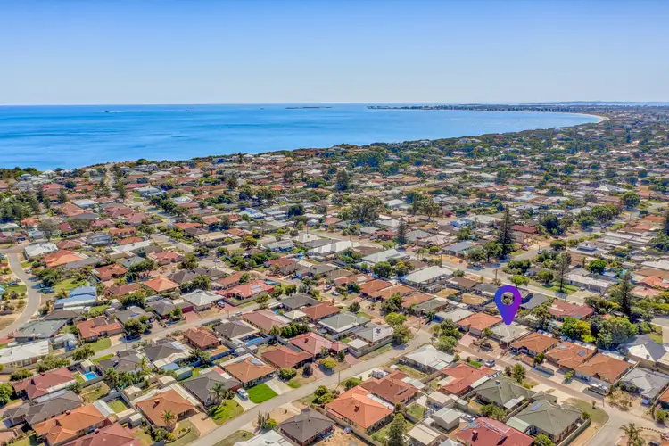 16 Mulloway Place, Warnbro WA 6169