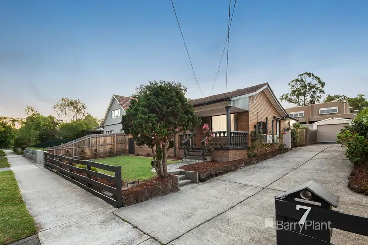 7 Mena Avenue, Croydon VIC 3136