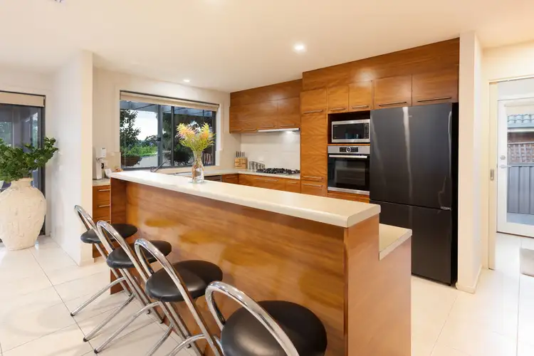 Fifth view of Homely house listing, 10 Irvine Court, Wodonga VIC 3690