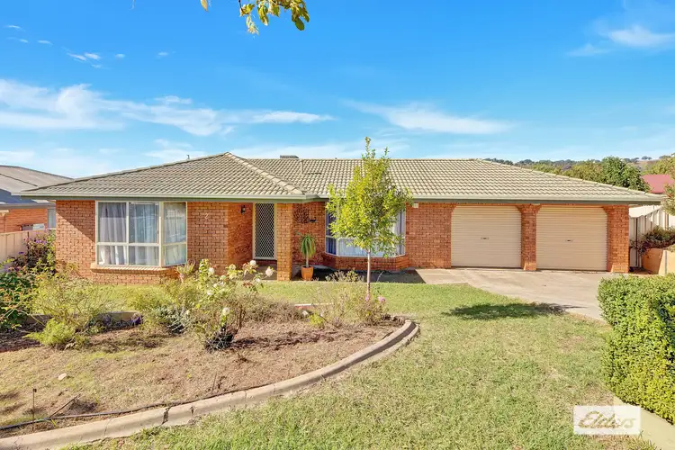 Main view of Homely house listing, 2 Canary Court, Wodonga VIC 3690