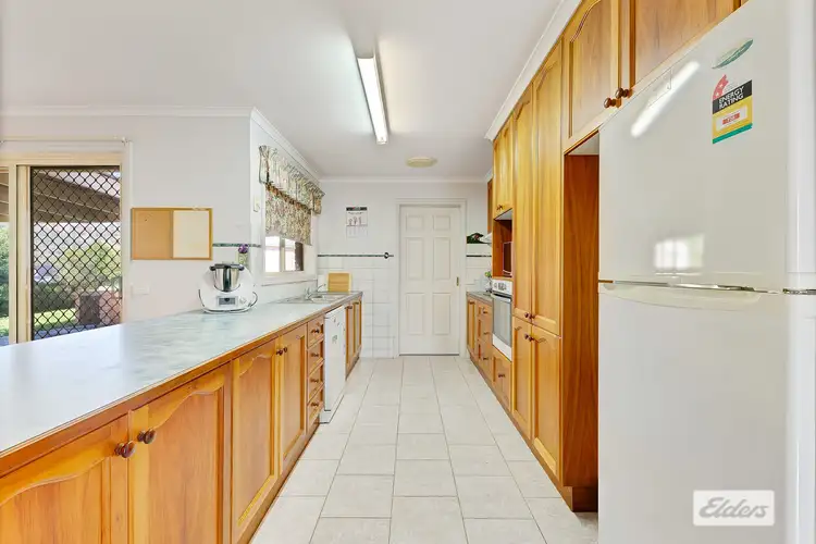 Second view of Homely house listing, 2 Canary Court, Wodonga VIC 3690