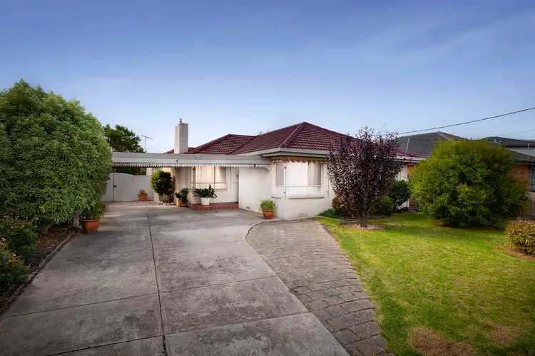 6 Heather Avenue, Keilor East VIC 3033