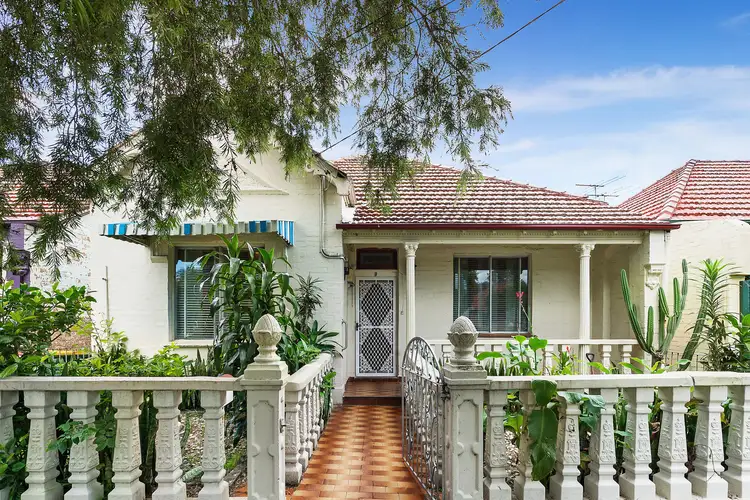 9 England Avenue, Marrickville NSW 2204