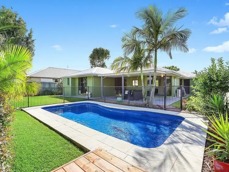 21 Lacebark Street