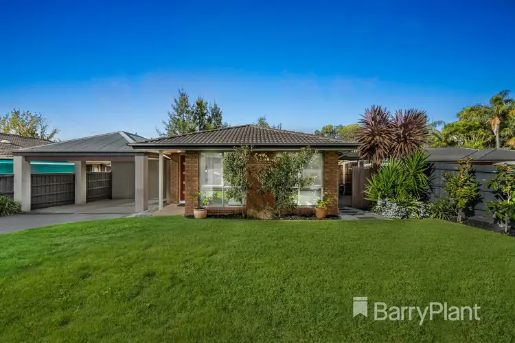 12 Dobell Place, Mooroolbark VIC 3138