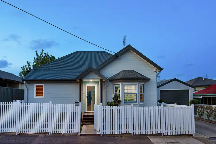 3 Curtis Street, Mayfield NSW 2304
