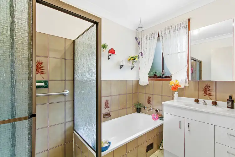 Sixth view of Homely unit listing, 1/3 Patricia Avenue, Tamworth NSW 2340