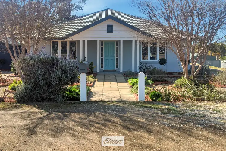 11 Loveridge Street, Ouyen VIC 3490