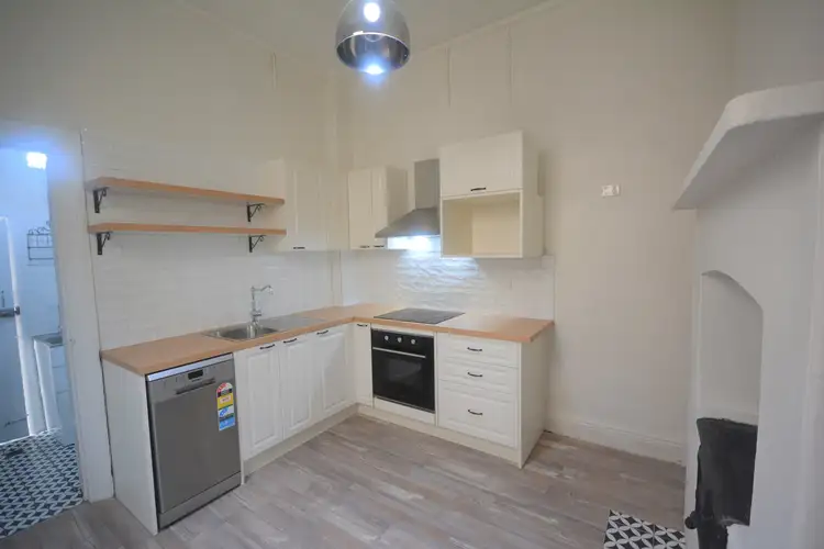 2/22 Station Street