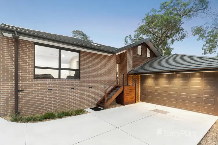 2/33 Walnut Drive, Kilsyth VIC 3137