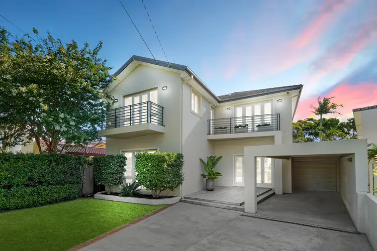 33 Gnarbo Avenue, Carss Park NSW 2221