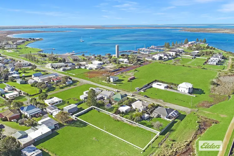 32 Wellington Street, Port Albert VIC 3971